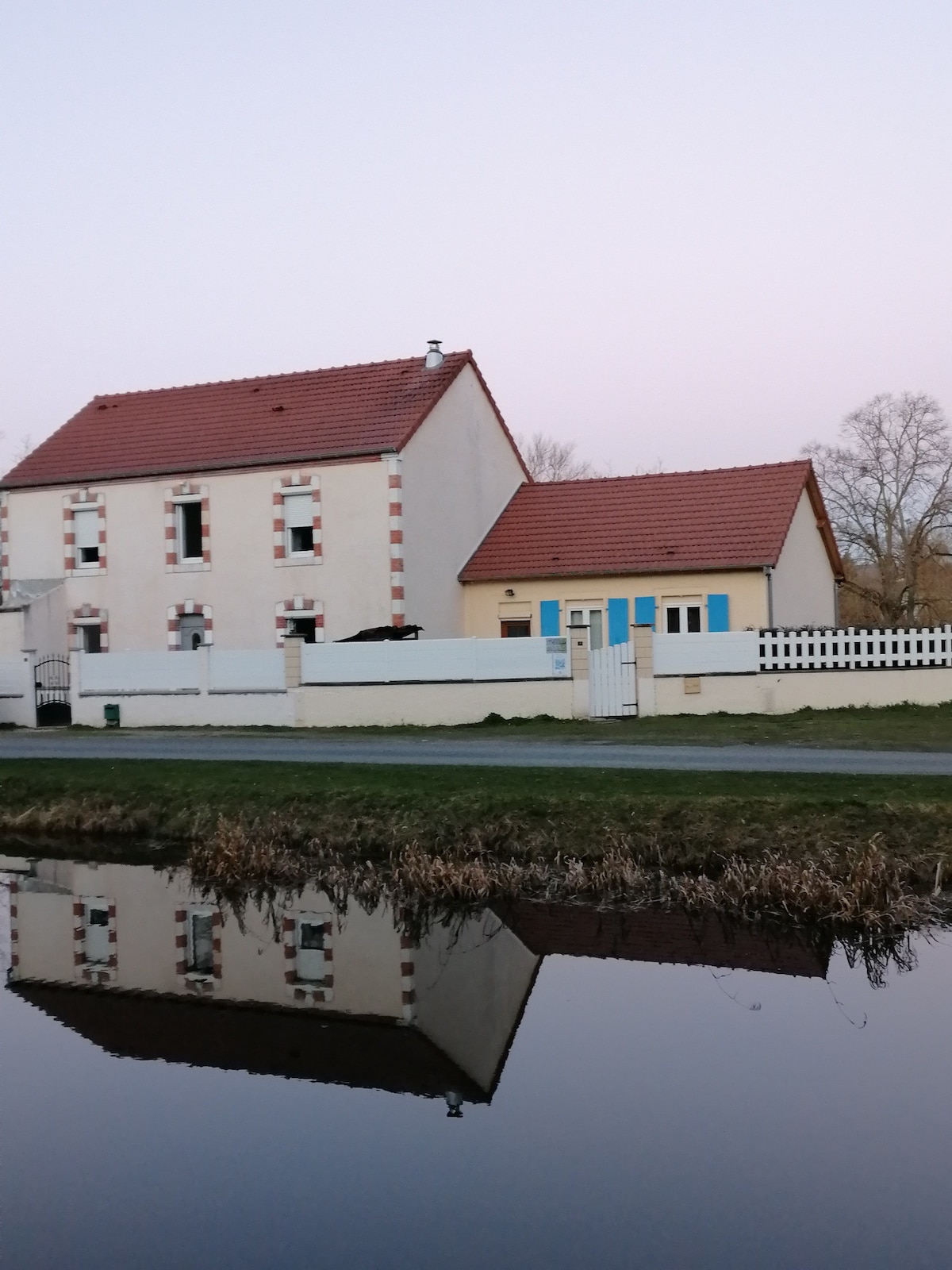 Gîte 3 étoiles "Leptitvaux"  sur le canal du Berry