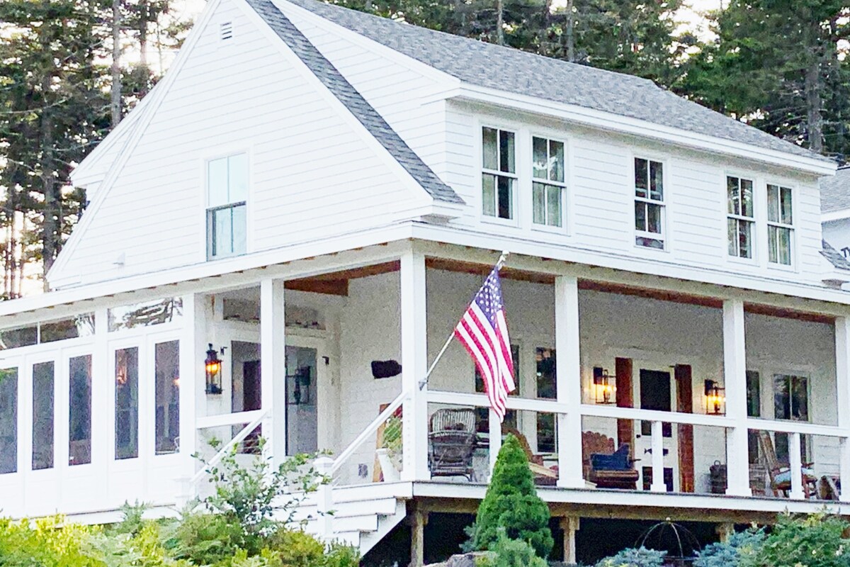THE COVE: New England Charm / Sprinkle of Nautical