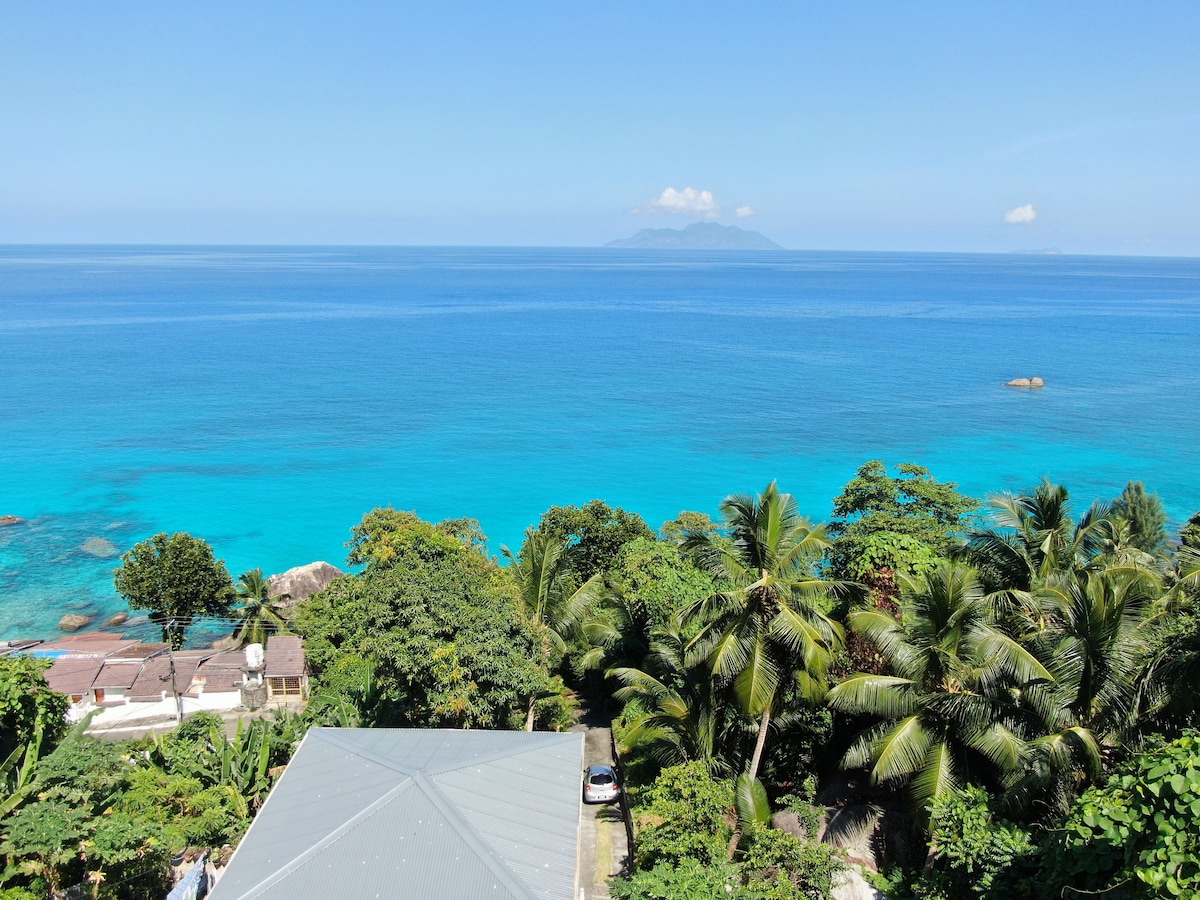 水晶公寓（ Crystal Apartments Seychelles SeaView ）一楼