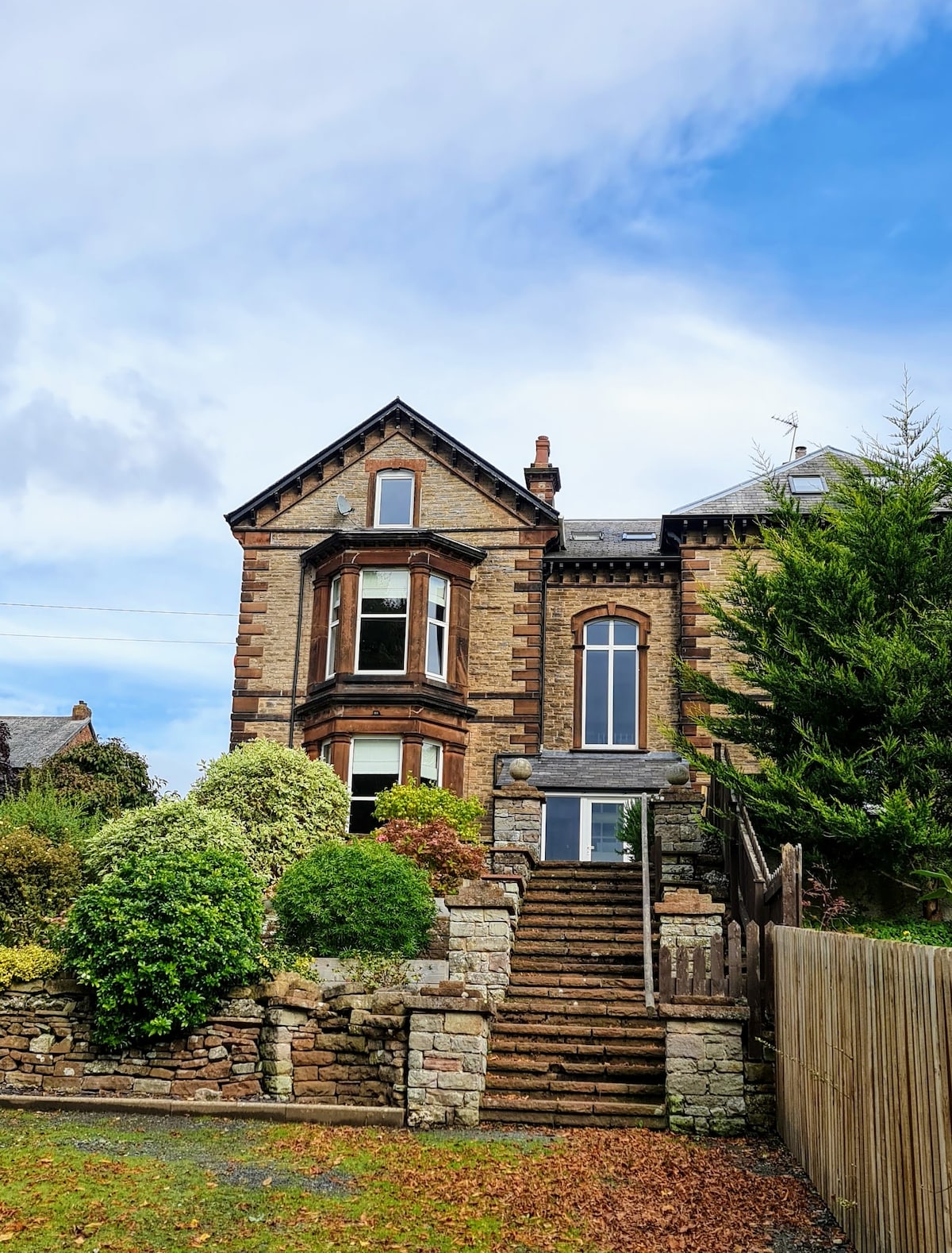 LOFT in the Lakes （整套双人套房）