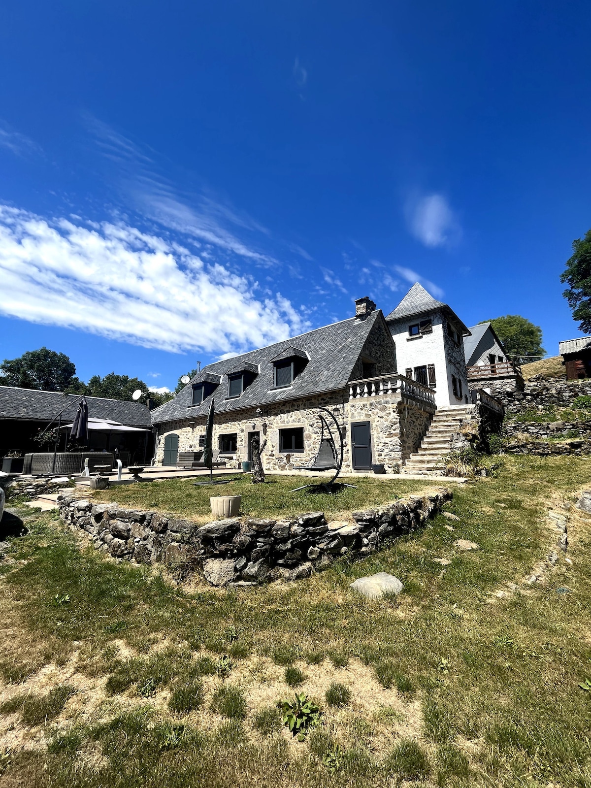 Superbe Maison en pierre jusqu'à 10 personnes