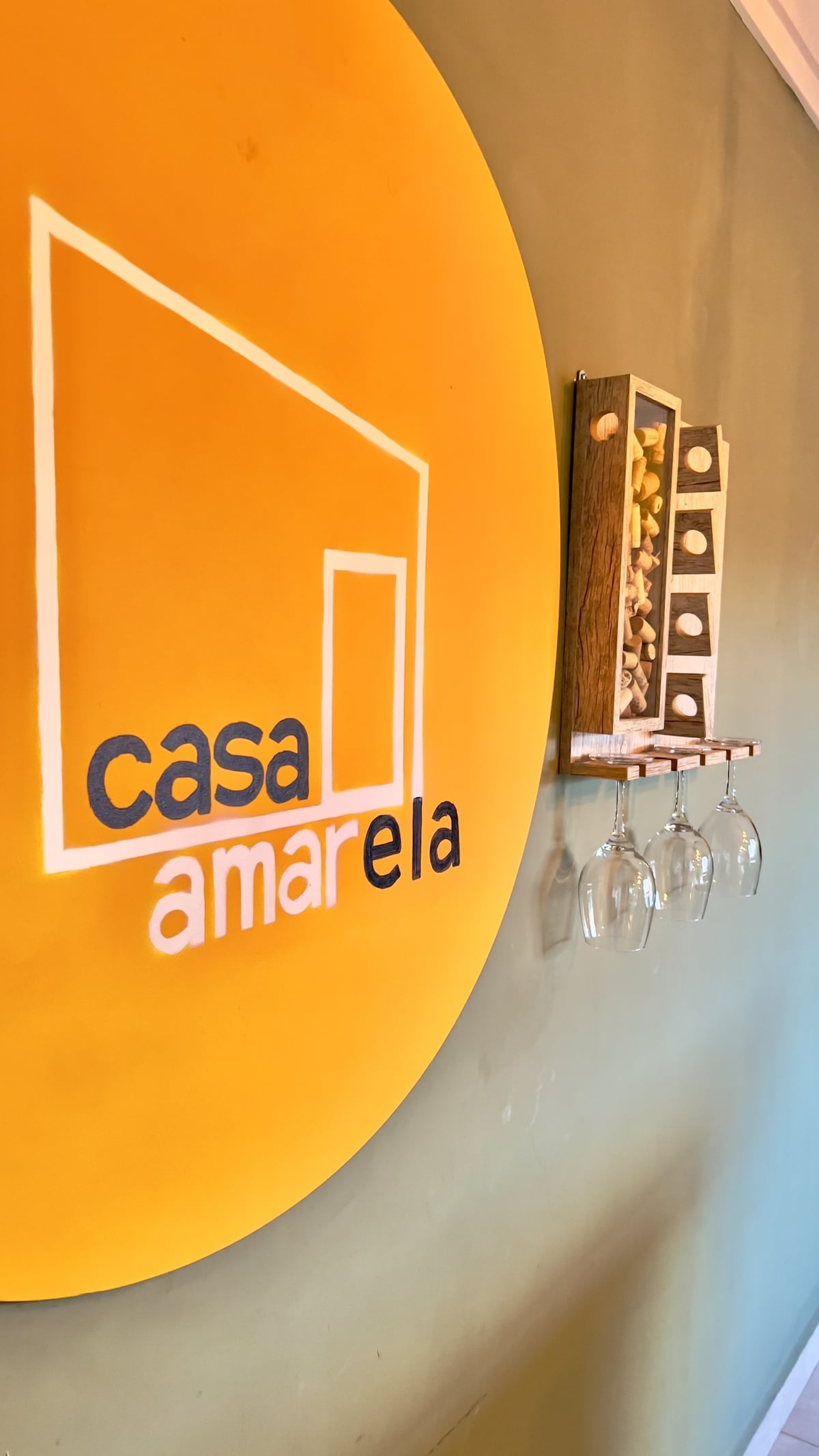 Casa Amarela位于索罗卡巴（ Sorocaba ） ，地理位置优越