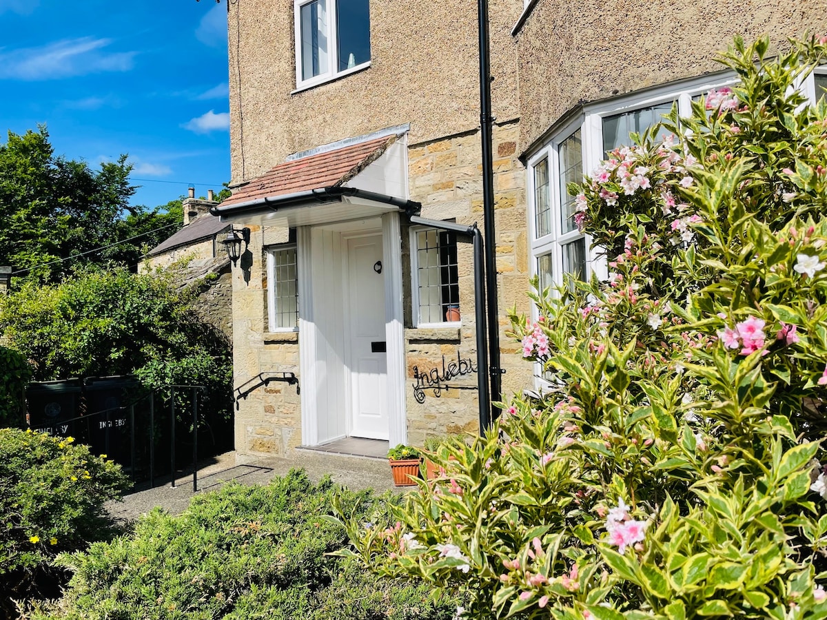 Ingleby Cottage - in Allendale’s market square