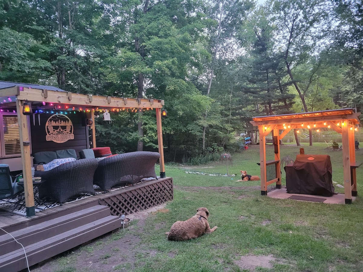 The Hersey Hideout, riverfront on the Muskegon