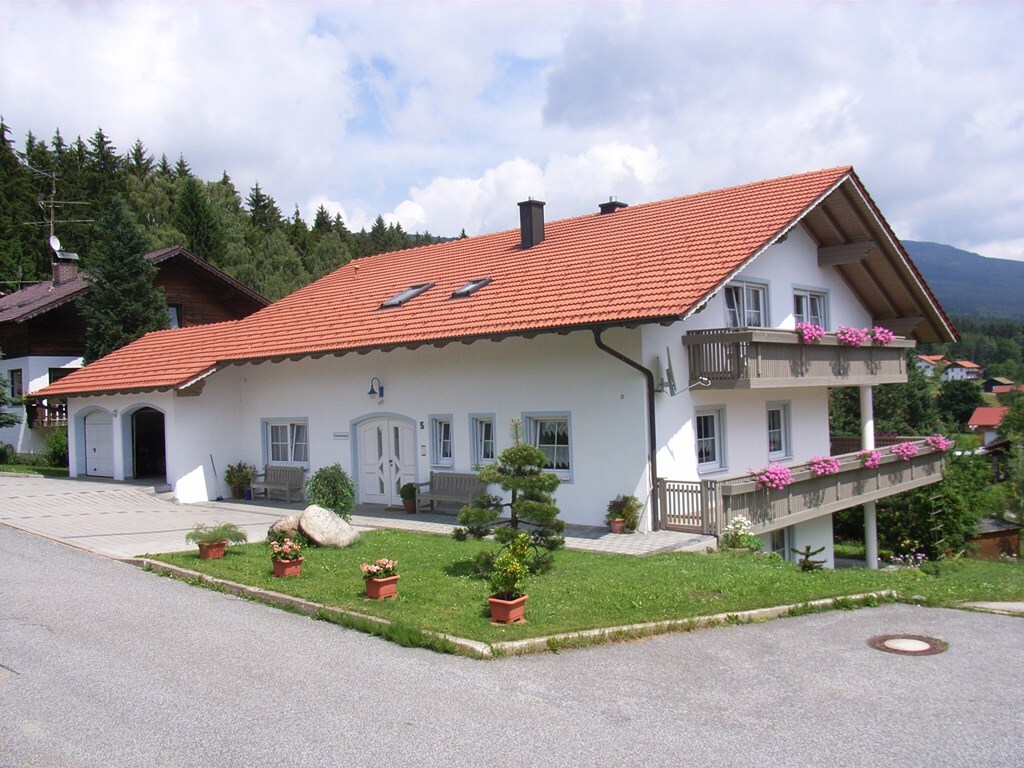 Ferienhaus Wellisch (Lohberg), FeWo  2, Zirbe, 100 qm mit Wohnzimmer