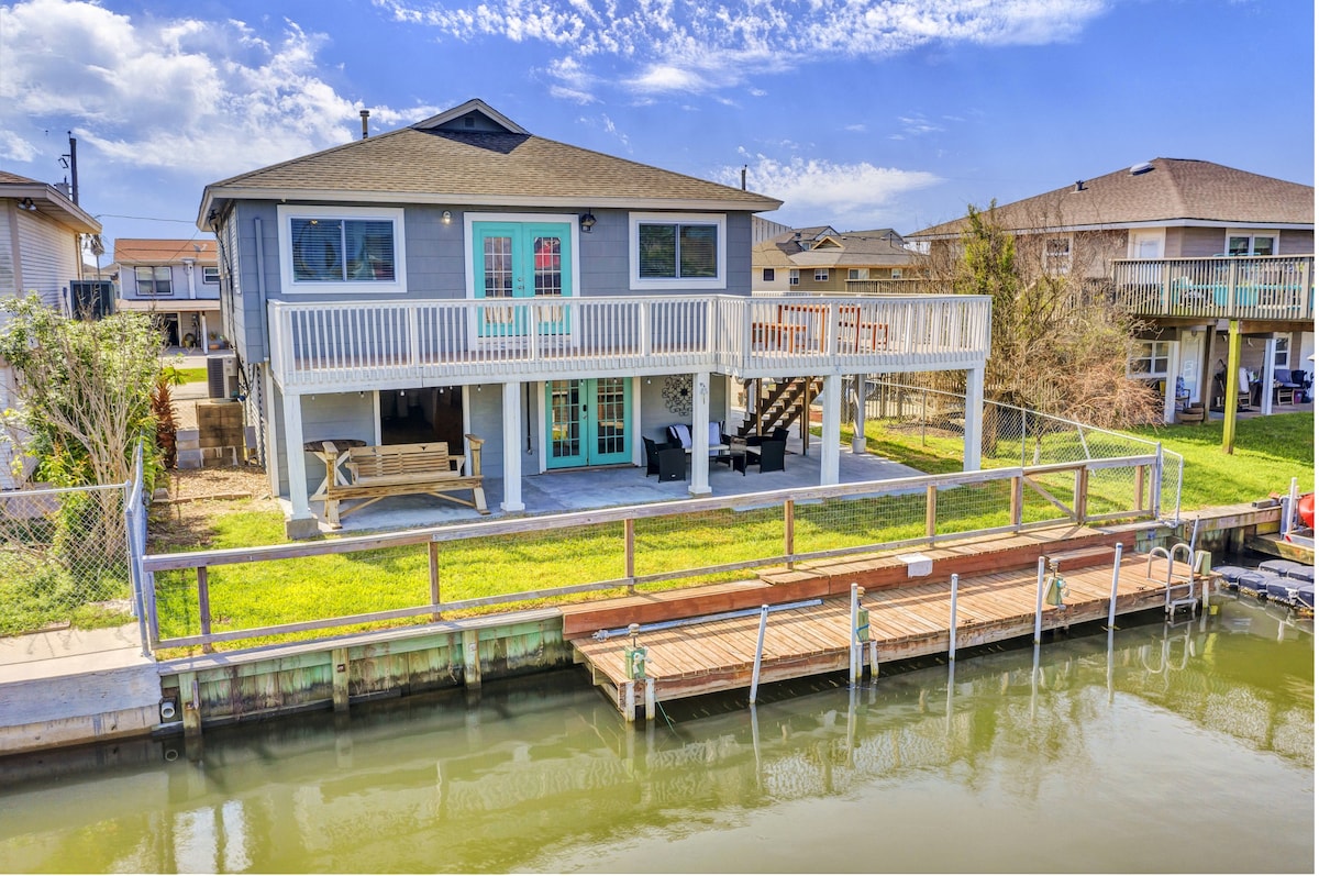 Tiffany Blue Canal Home with Direct Water Access
