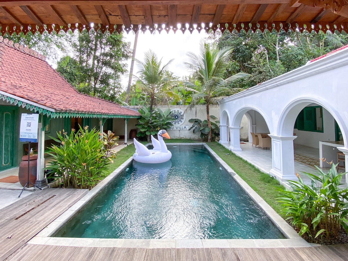 3 Bedrooms Villa Near Borobudur Temple