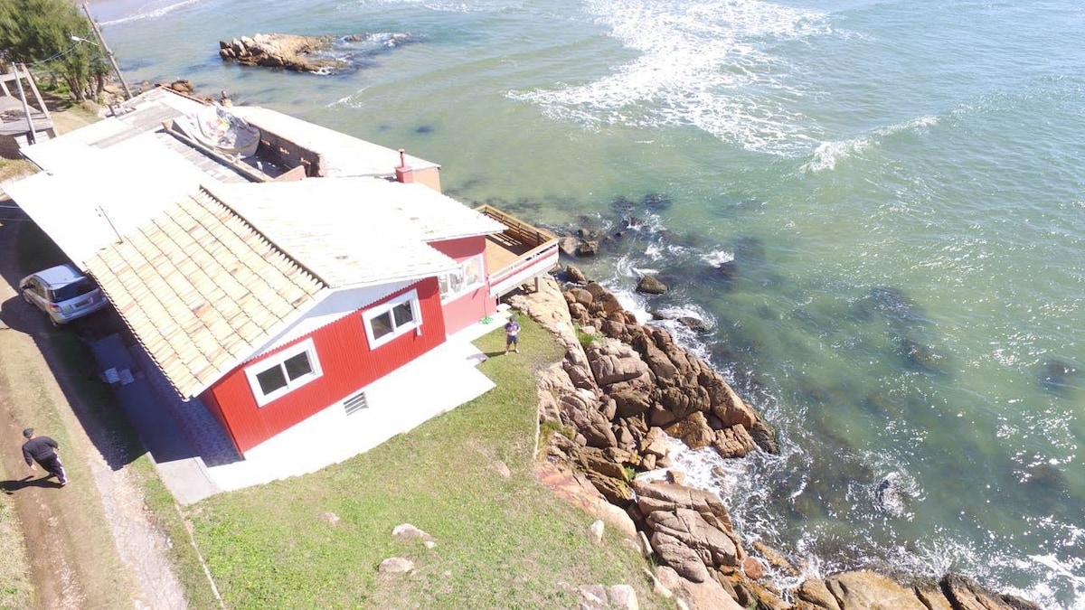 Casa espetacular na  Praia da Galheta - Laguna SC
