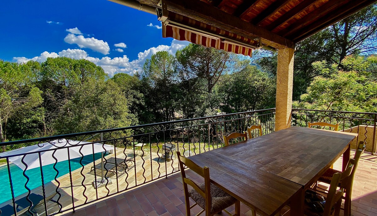 Magnifique Villa dans les pins avec piscine