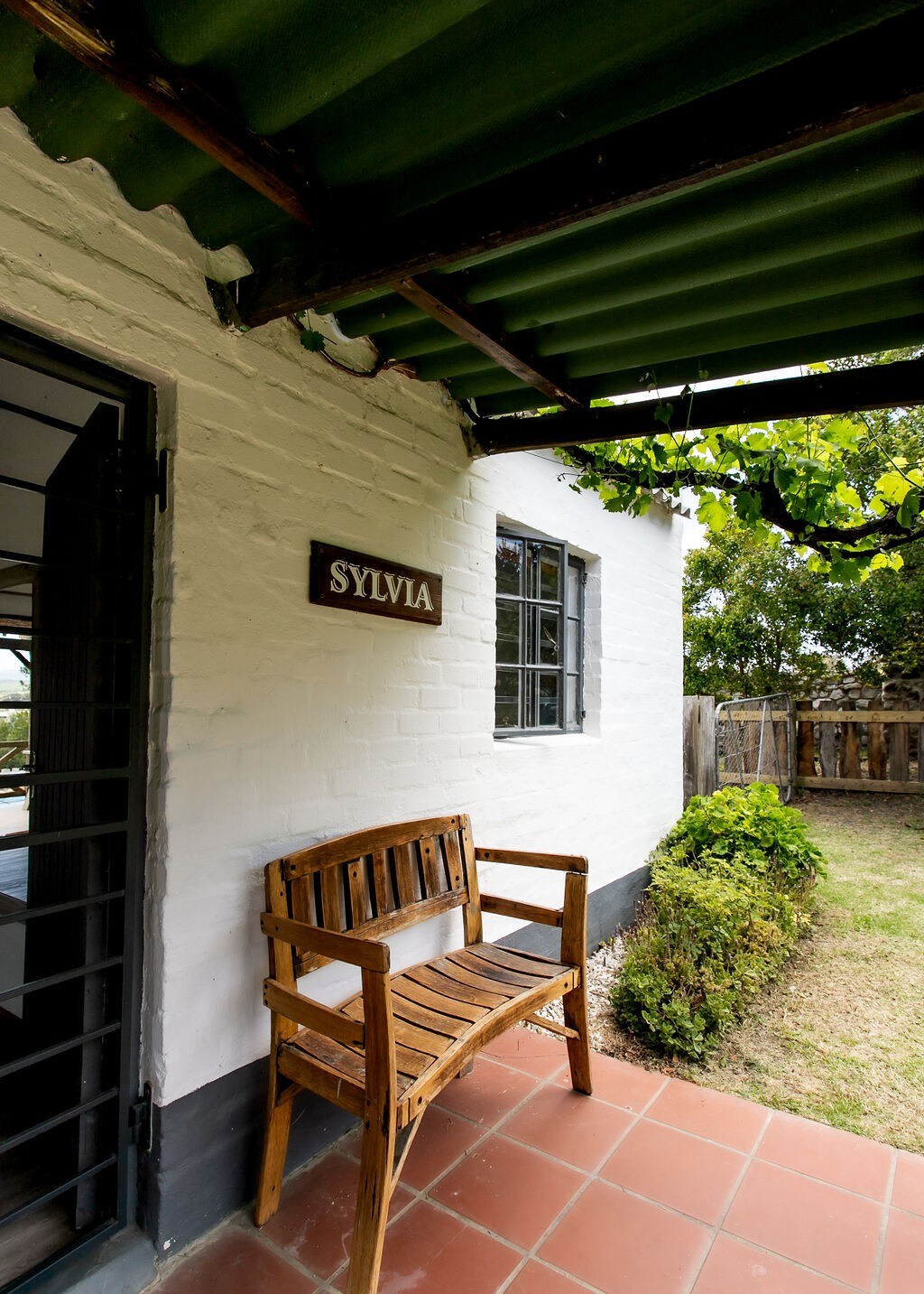 Sylvia farm cottage on award winning wine farm