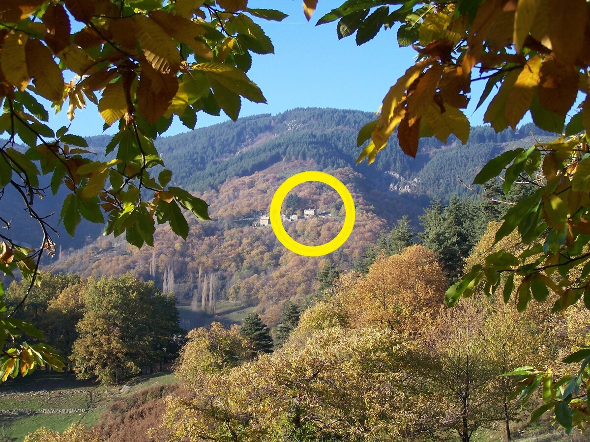 Gîte de Chapelèche "Les Glycines" 4 à 10 personnes