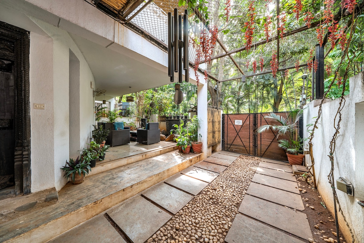 Zen Bungalow Indiranagar (Solo Travellers)