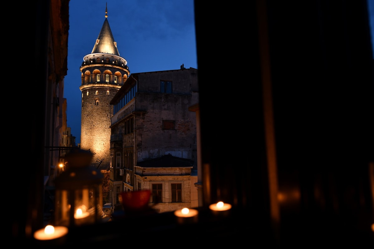 Flat with Galata Tower View from its bay Cumba|AC