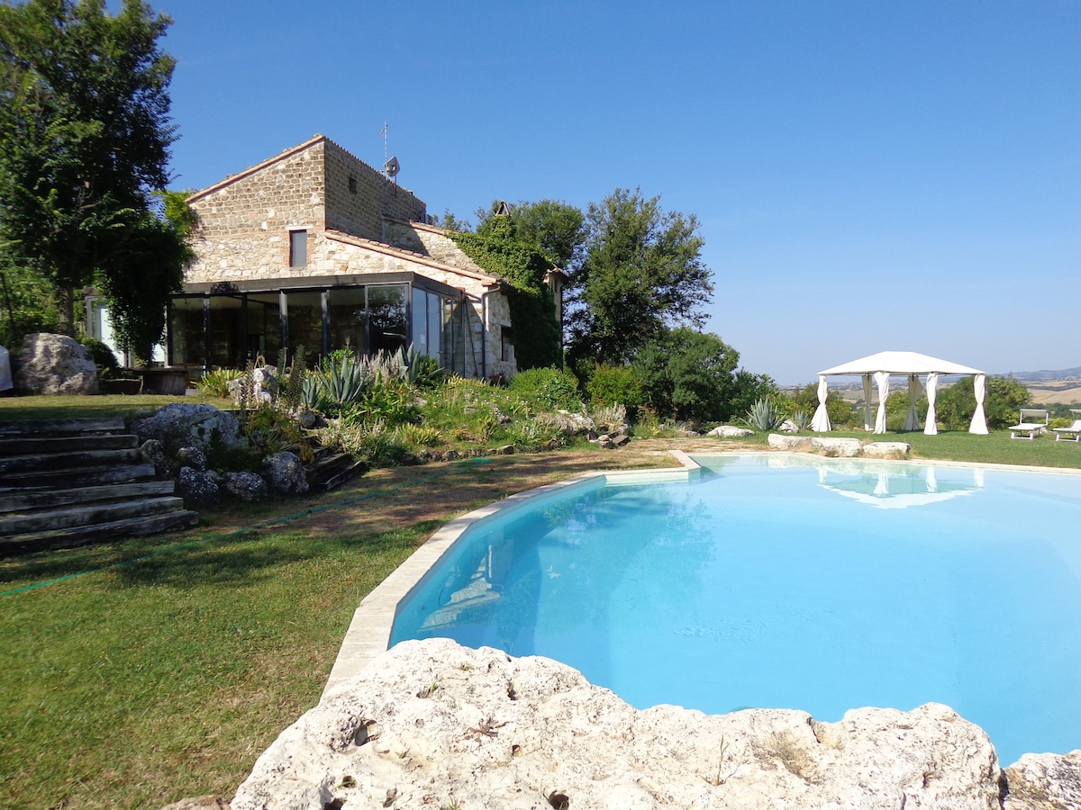 -Hospitality Rome- Country House with pool Tuscany