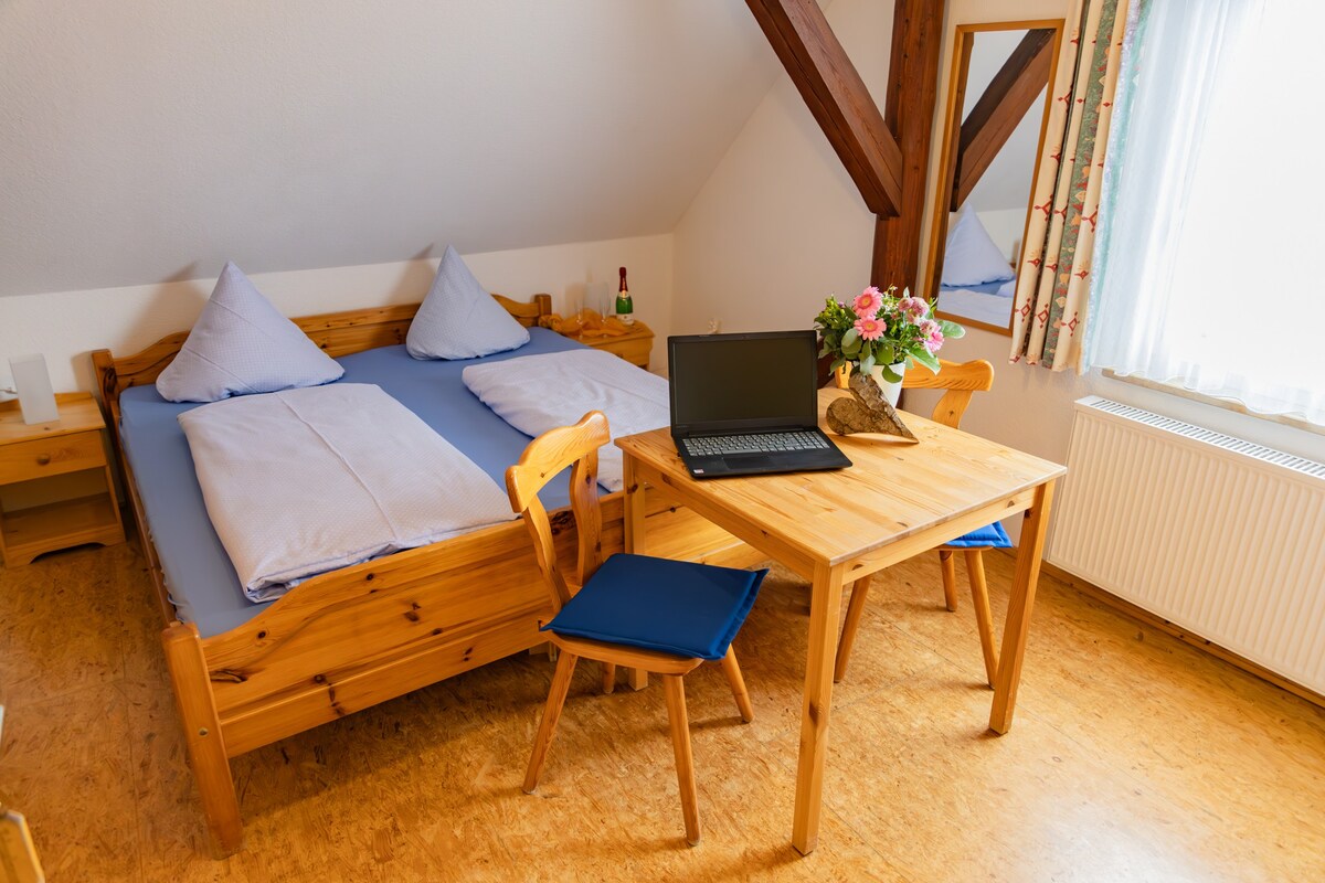 Ferienhof Hofer (Absberg), Doppelzimmer Hahnenkammsee