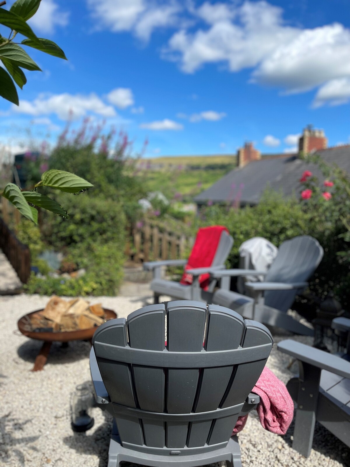 BBQ Hut | Log Burner | Valley Views