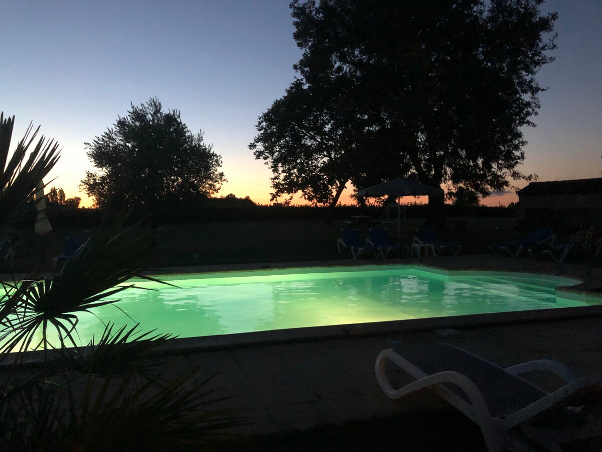 Gîte 4 pers. avec piscine chauffée proche plages