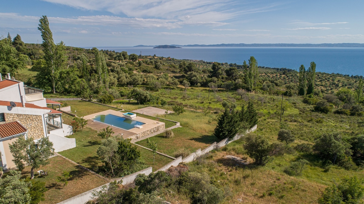 Classy Pool Villa with a Superb Panorama