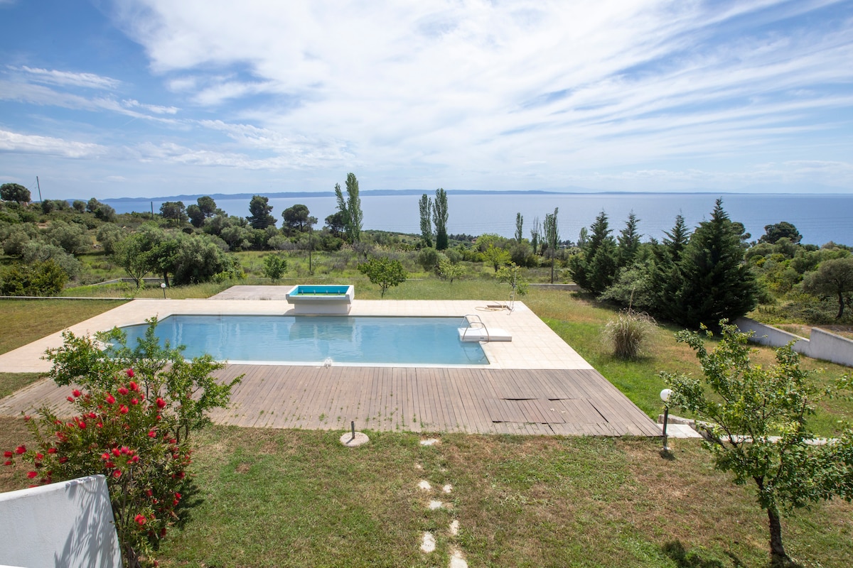 Classy Pool Villa with a Superb Panorama