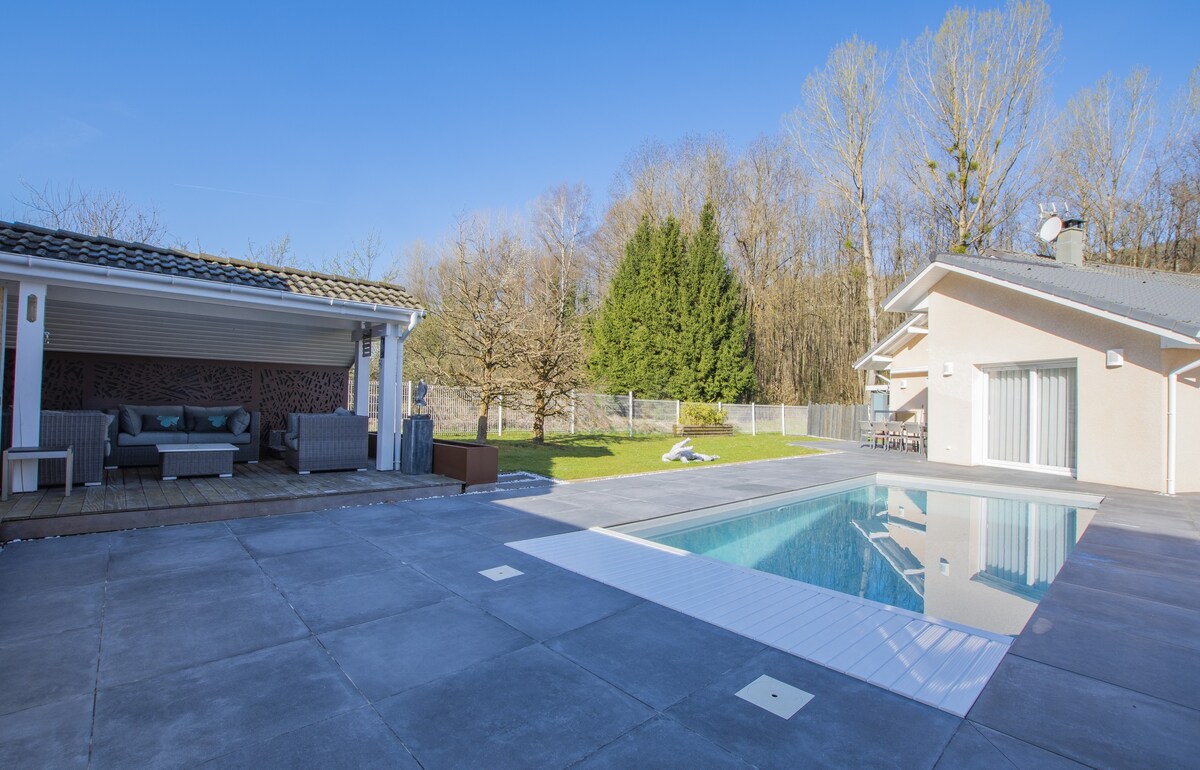 Villa moderne au calme, piscine & spa privatifs