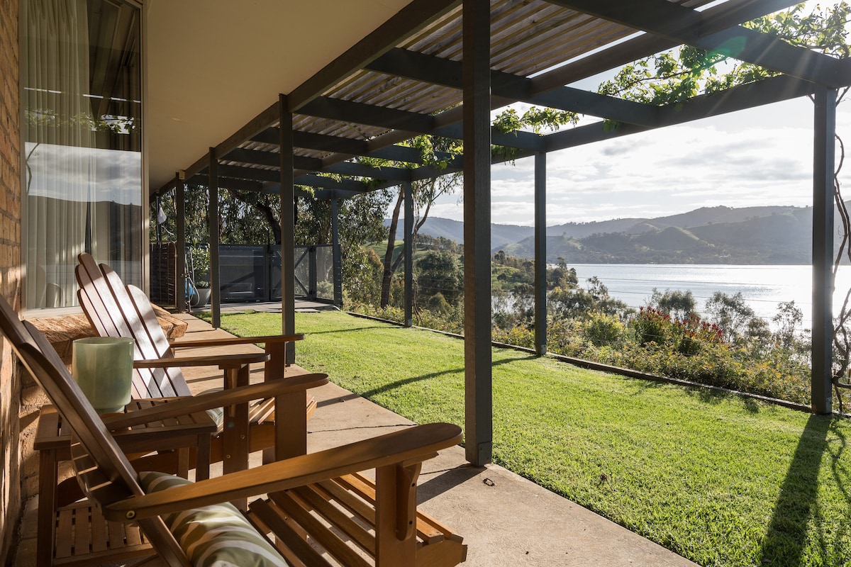 The Olive Grove, Lake Eildon