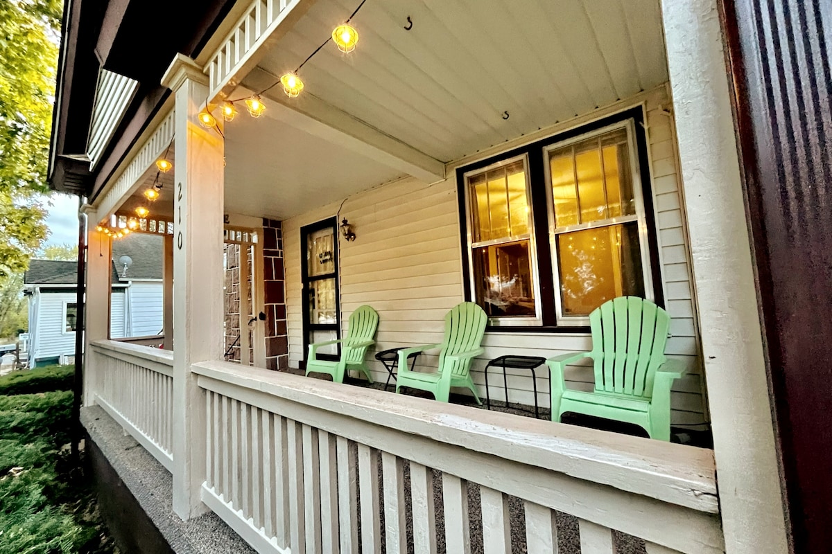 Classic Bungalow Coffee Bar New Kitchen!