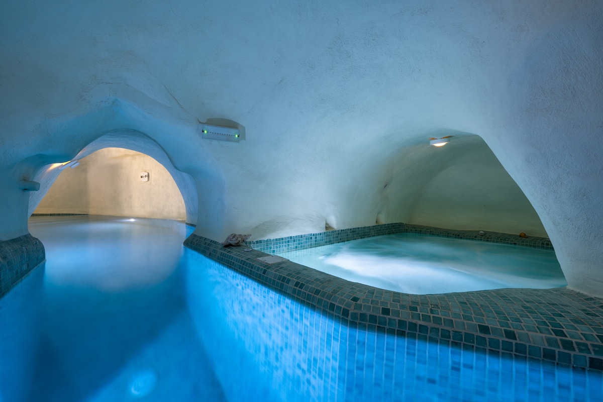 Mystagoge Retreat ，带泳池、按摩浴缸、酒窖、土耳其浴室