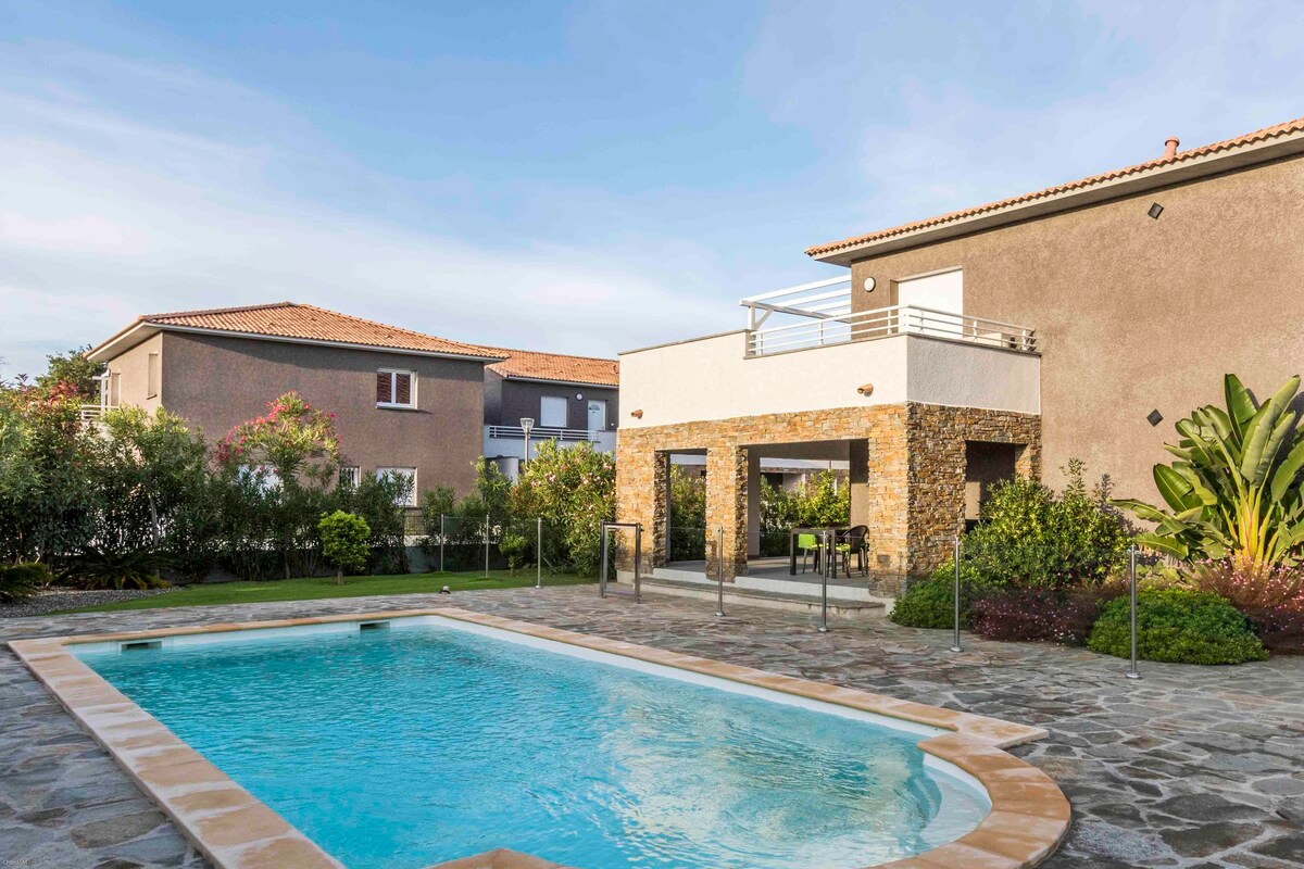 Appt Ghisonaccia terrasse  & piscine - 6 pers