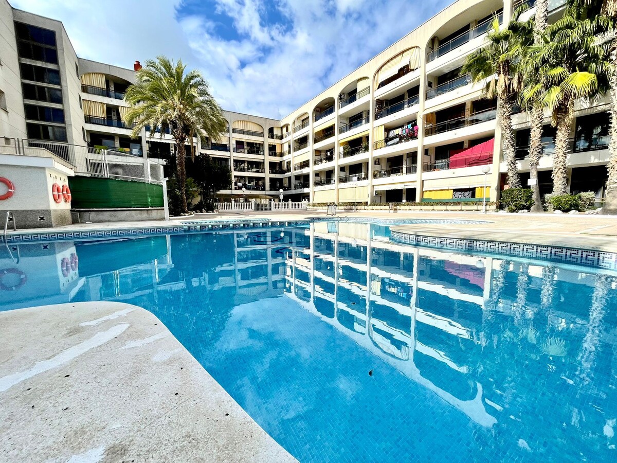 Apartamento piscina centro Calella  3 min de playa