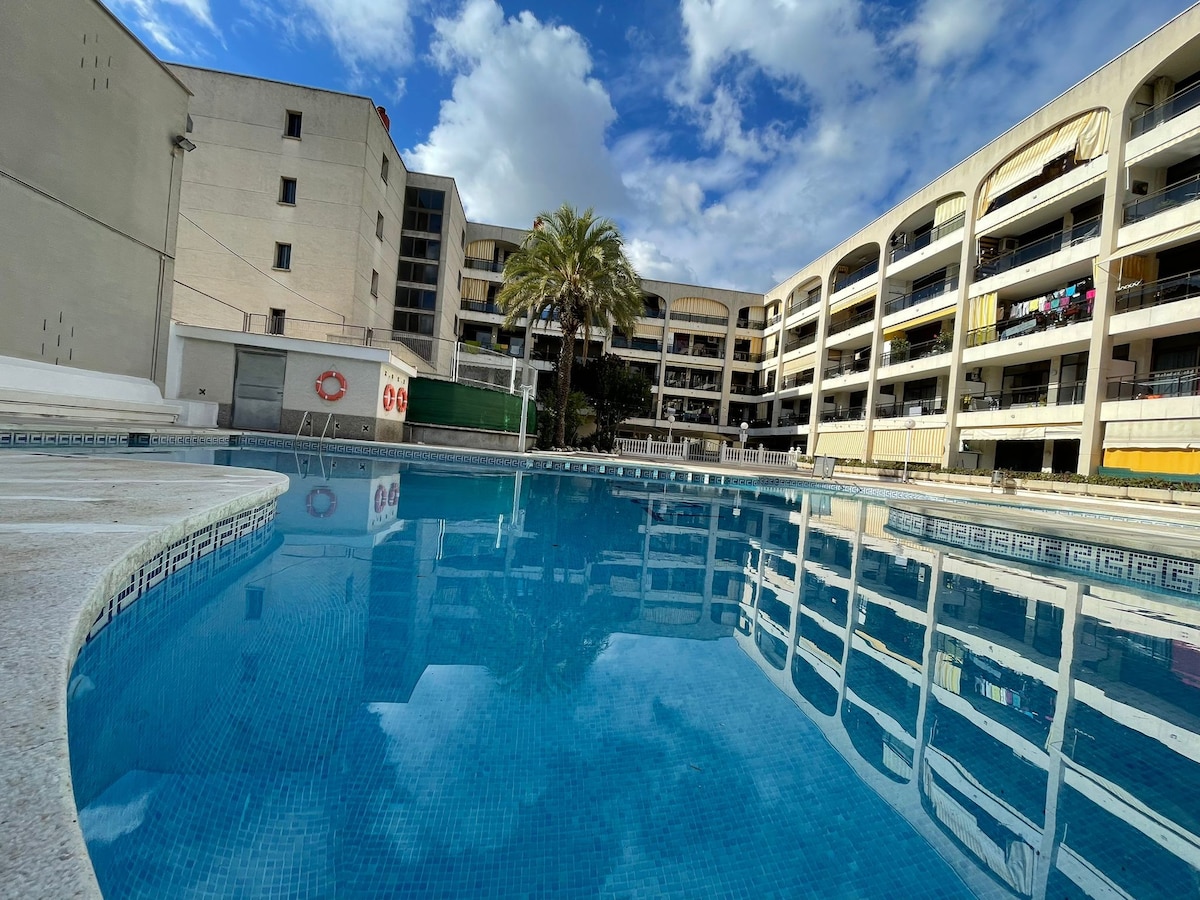 Apartamento piscina centro Calella  3 min de playa