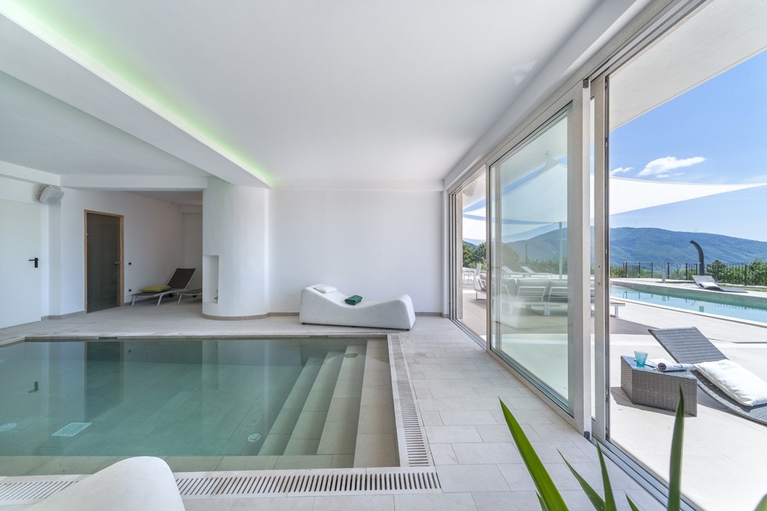 MarcheHoliday Villa Montefalcone sauna e piscine