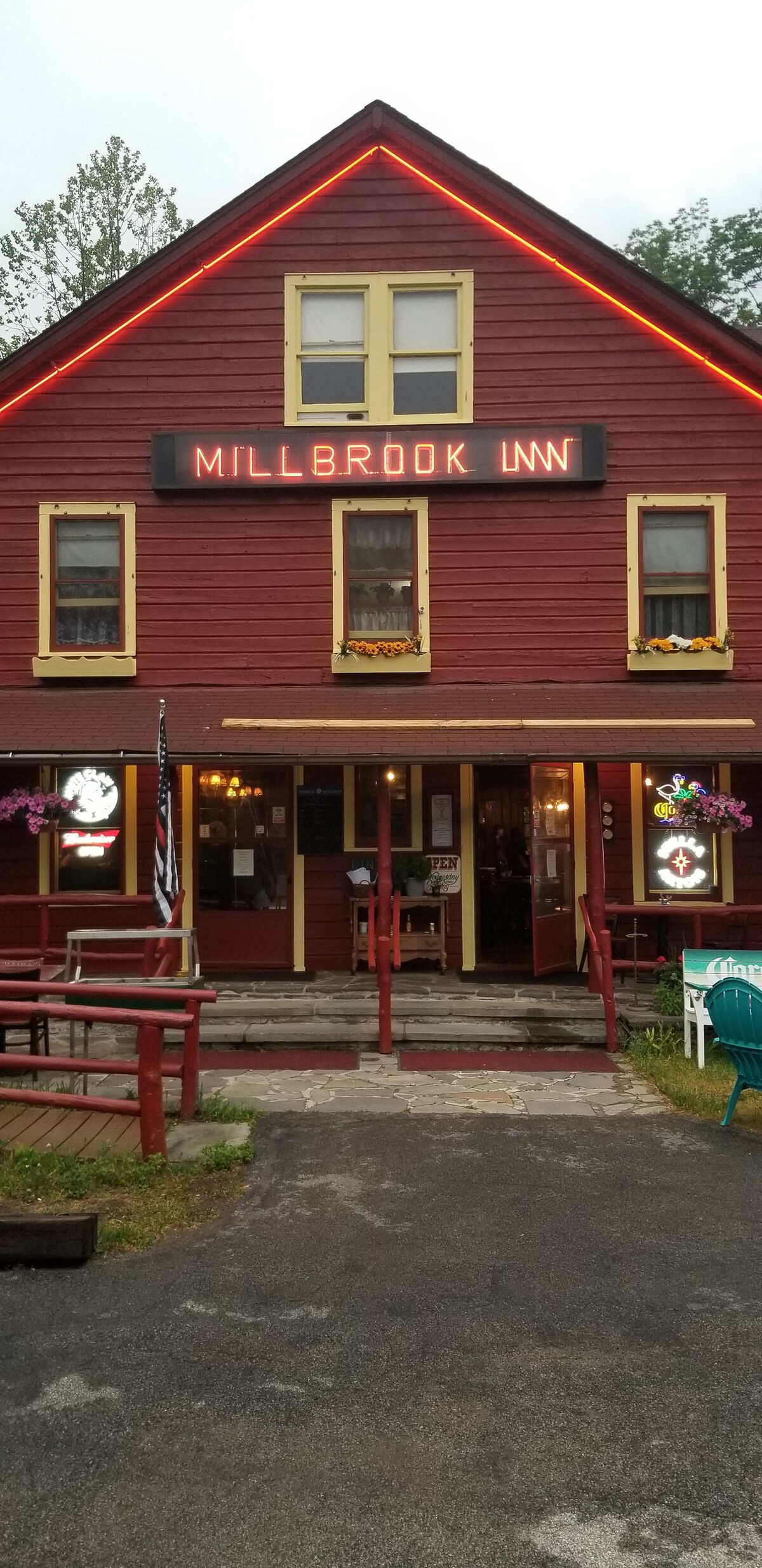 您的活动可以在著名的米尔布鲁克旅馆（ Millbrook Inn ）举行！ ！ ！