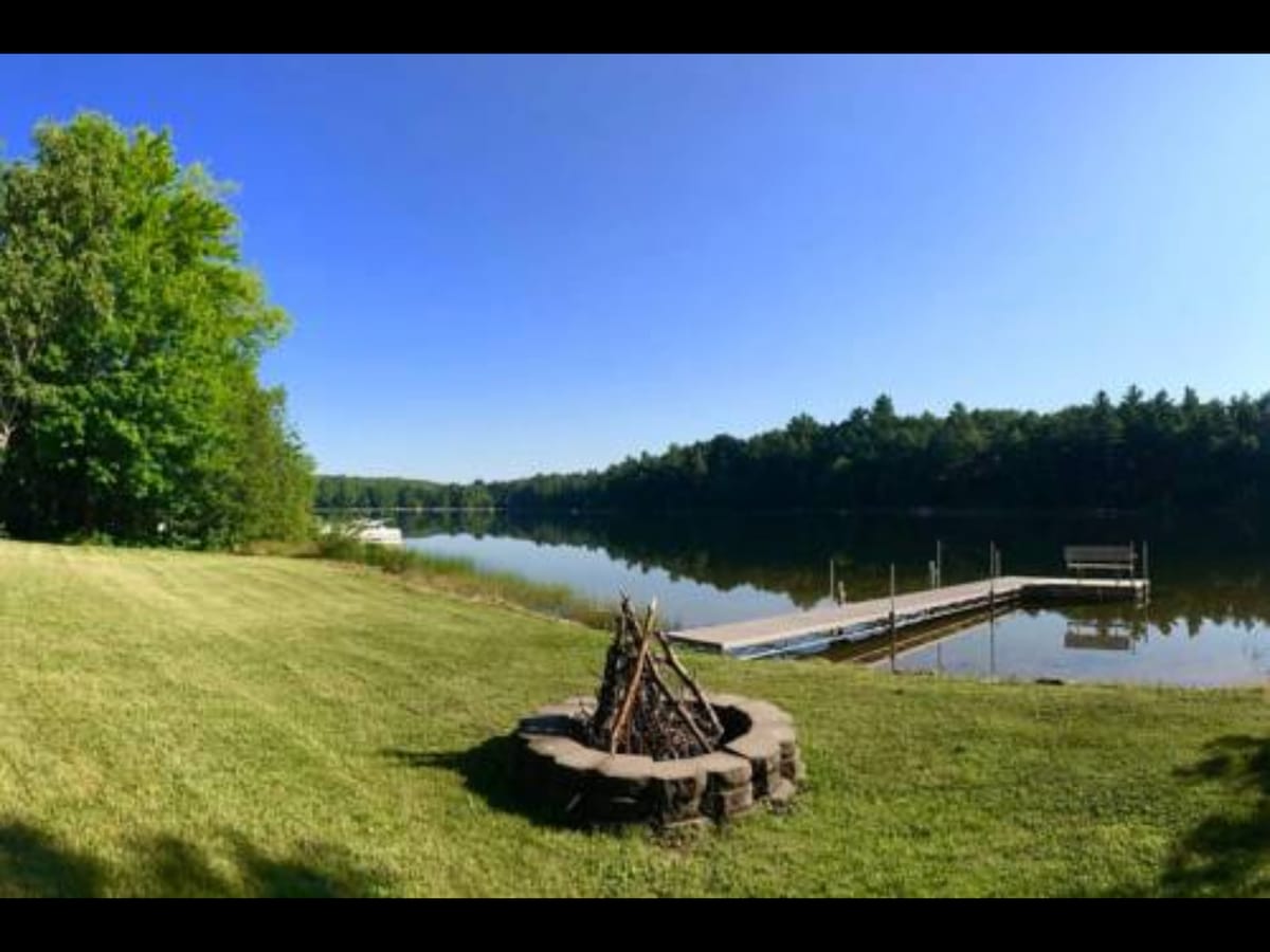 奥斯特兰德湖（ Ostrander Lake ）的绿洲（ An Oasis ） ！