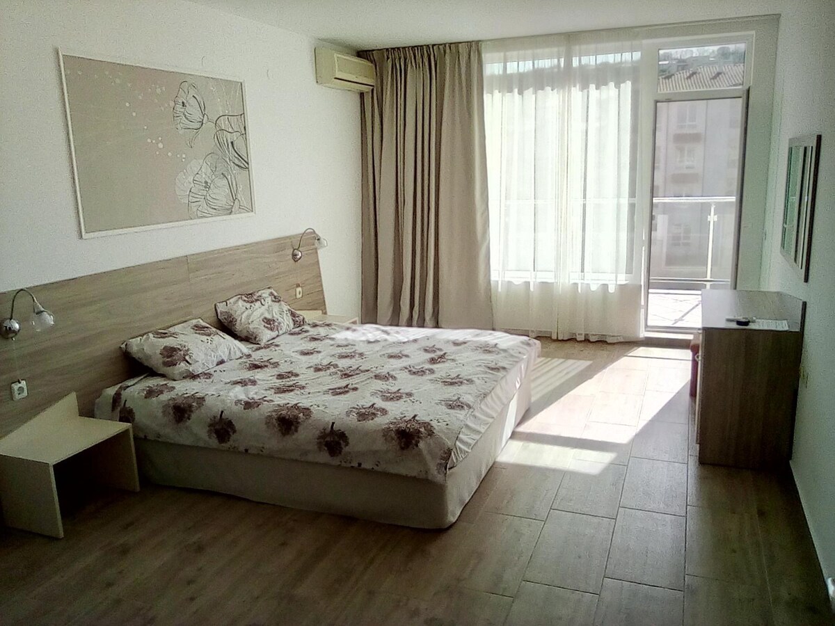 Silver Beach Apartment A98