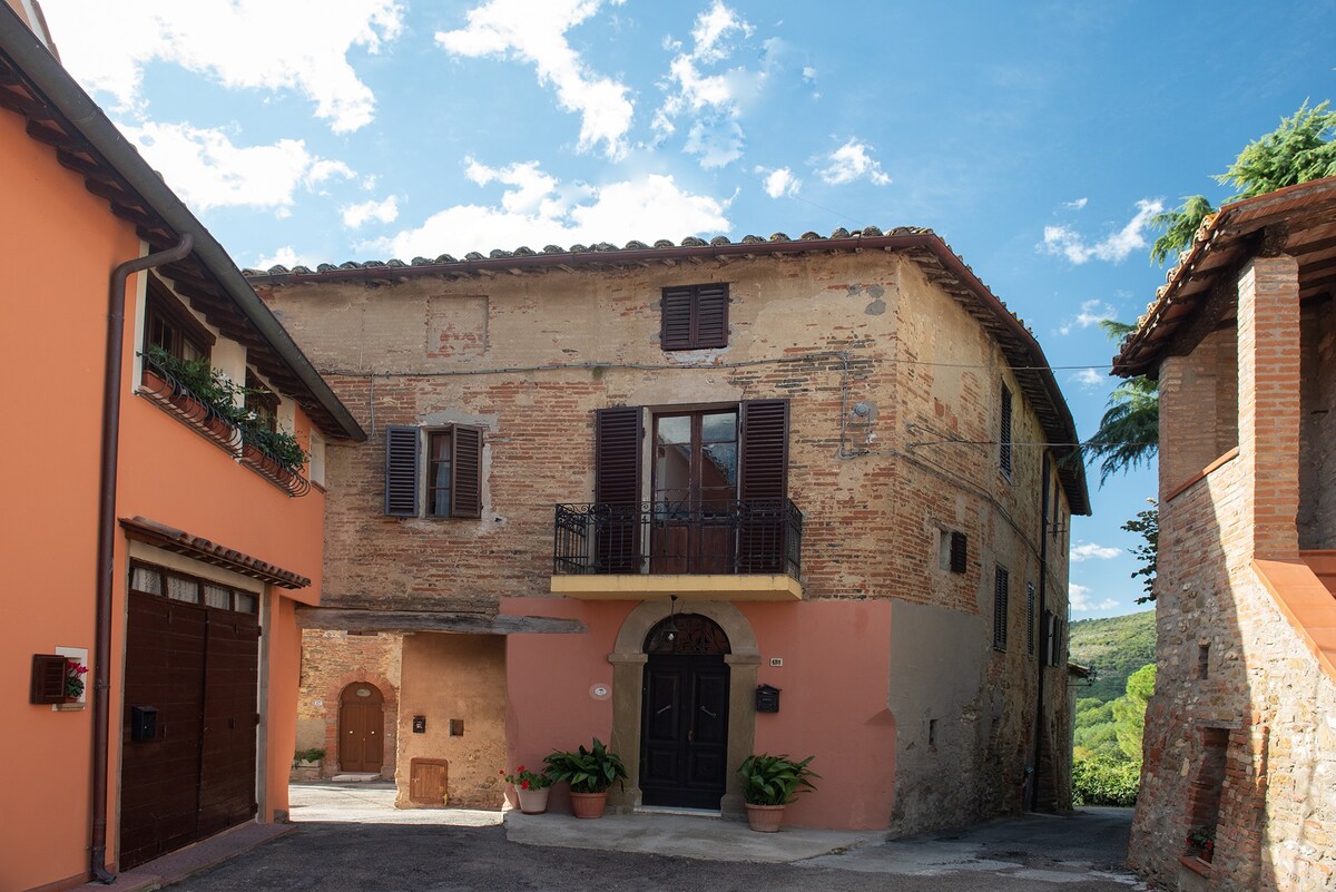 La Casa nel Borgo - Tenuta di Caiolo