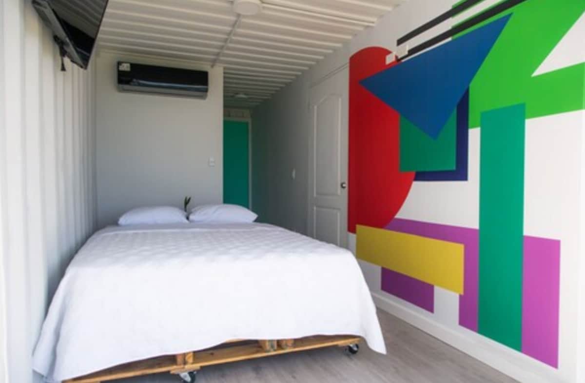 10卧室海滨/泳池，诺马达共和国酒店