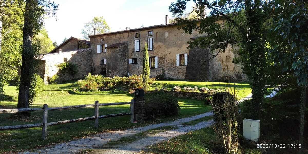 Foix和Tarascon之间的乡村大房子
