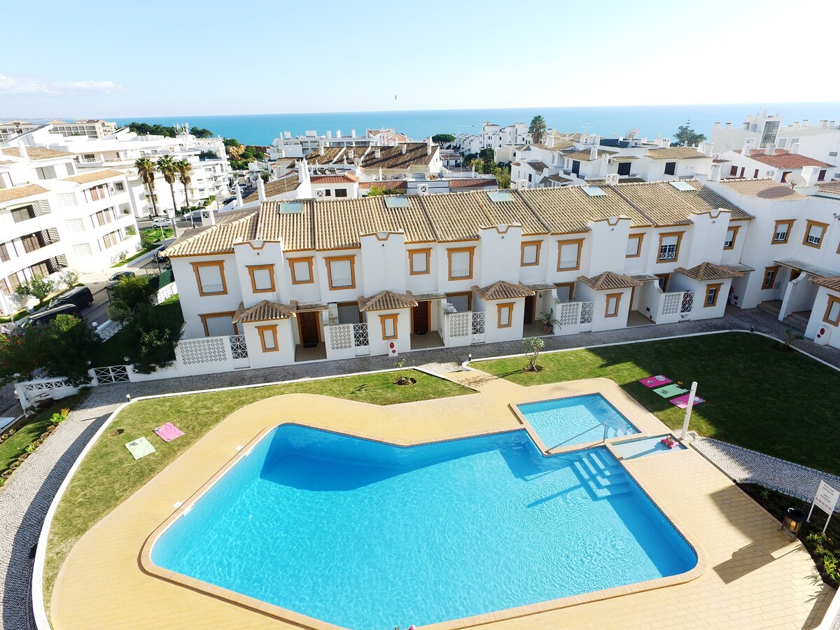 APARTMENT, SEA VIEW, WALKING DISTANCE TO THE BEACH