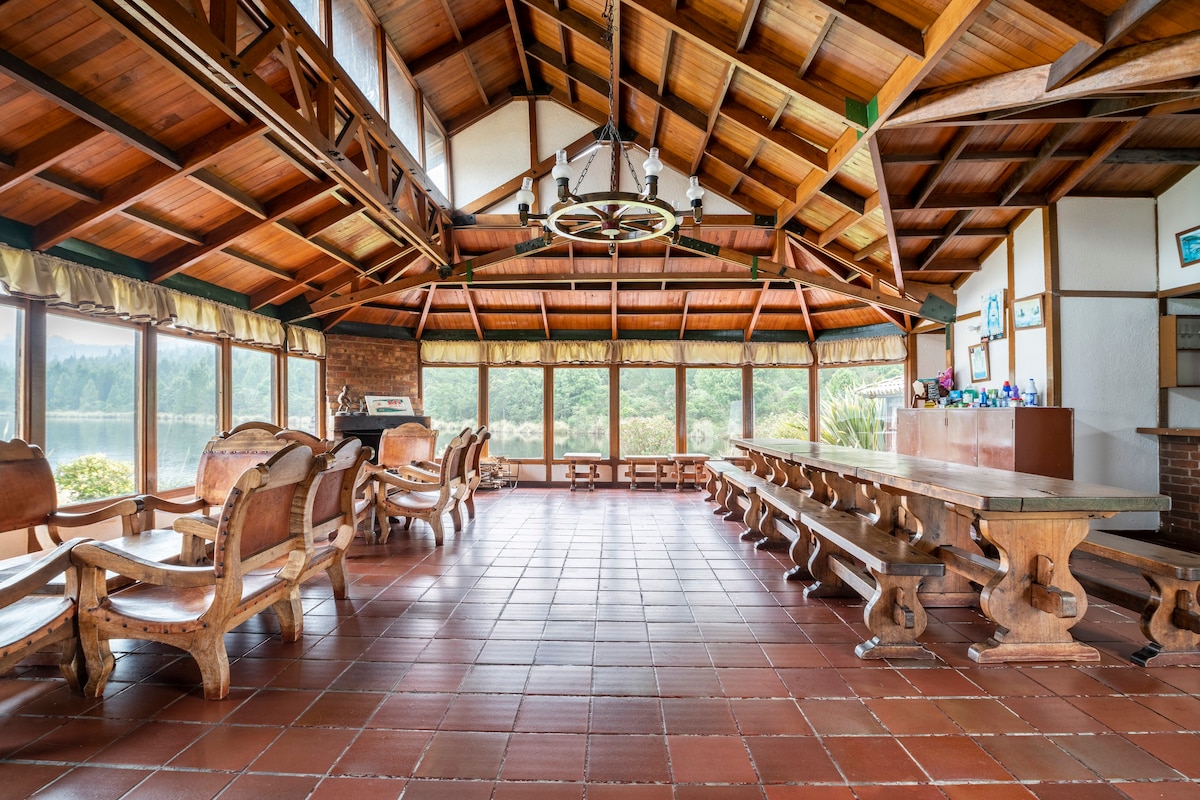 Casa del Lago en Zipaquira