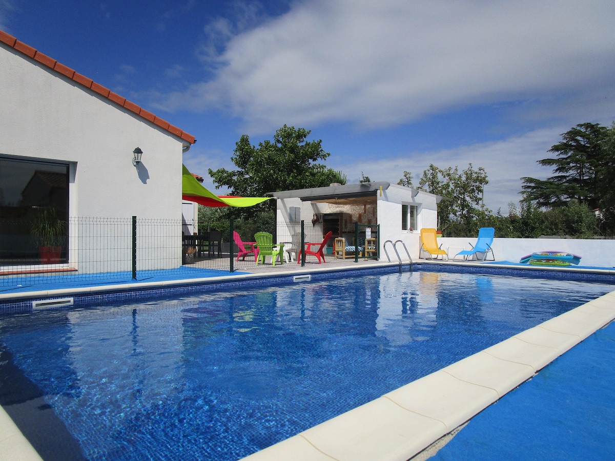Villa piscine privée, proche forêt et plage