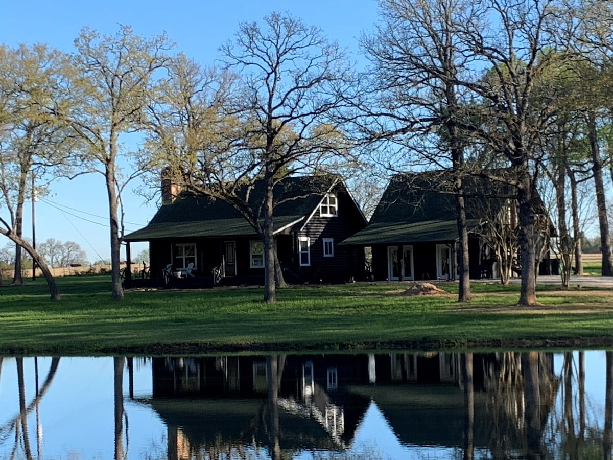 Cookie Log Cabin Retreat, Rv hookup, Ev hookup