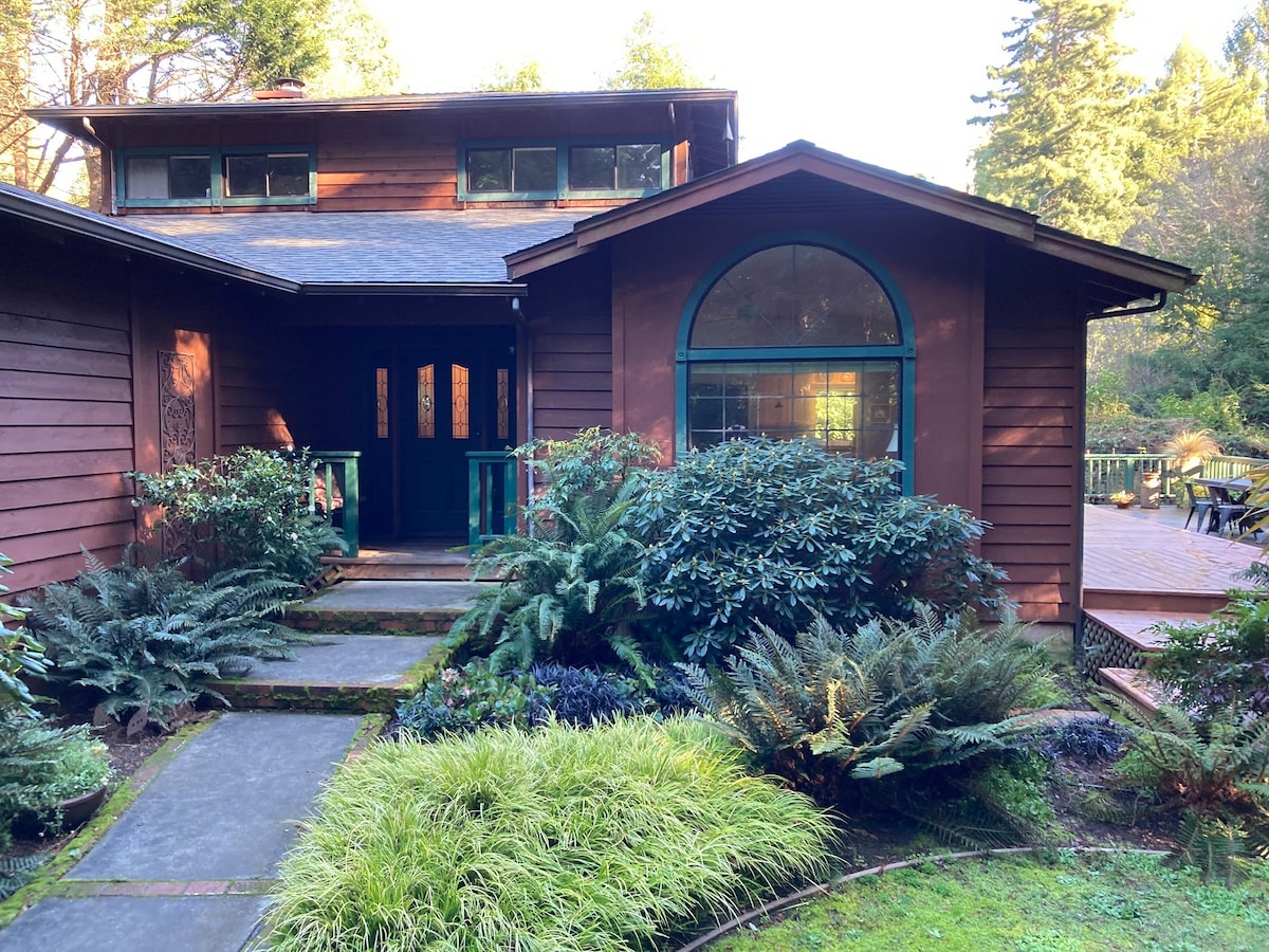 Serene, private home nestled in the Redwoods.