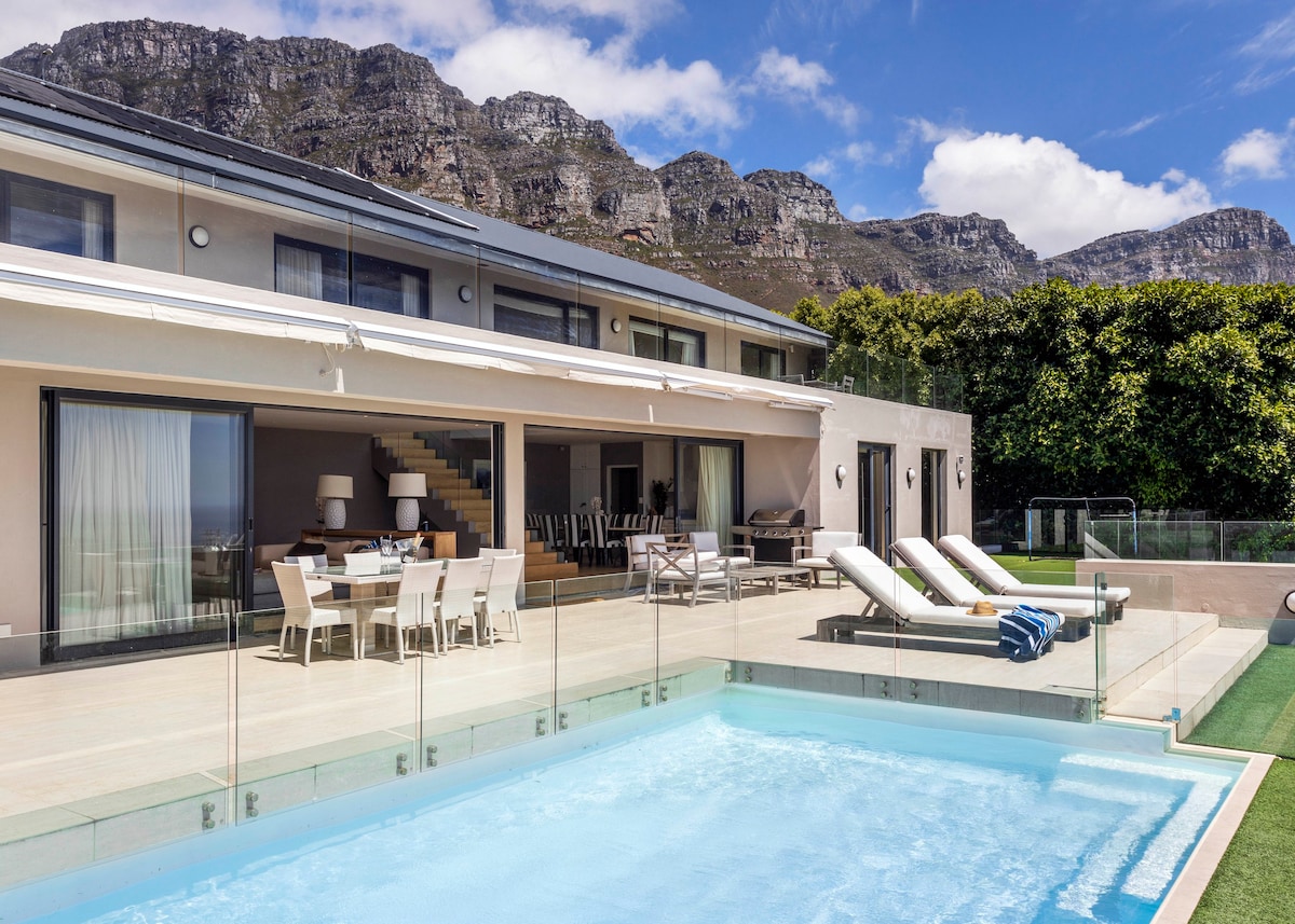 Sasso House, Camps Bay Villa, by Steadfast Africa