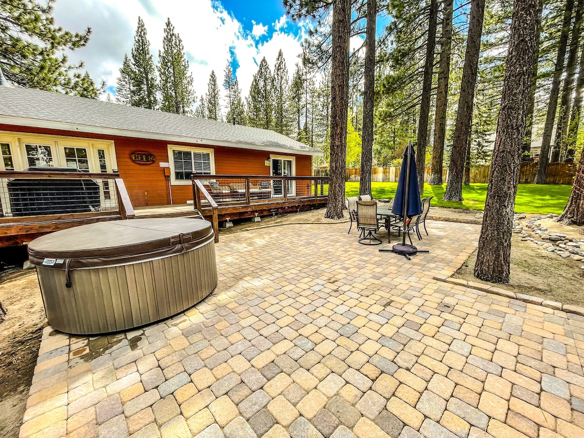 Luxurious Lake Tahoe Family & Pet Friendly Cabin