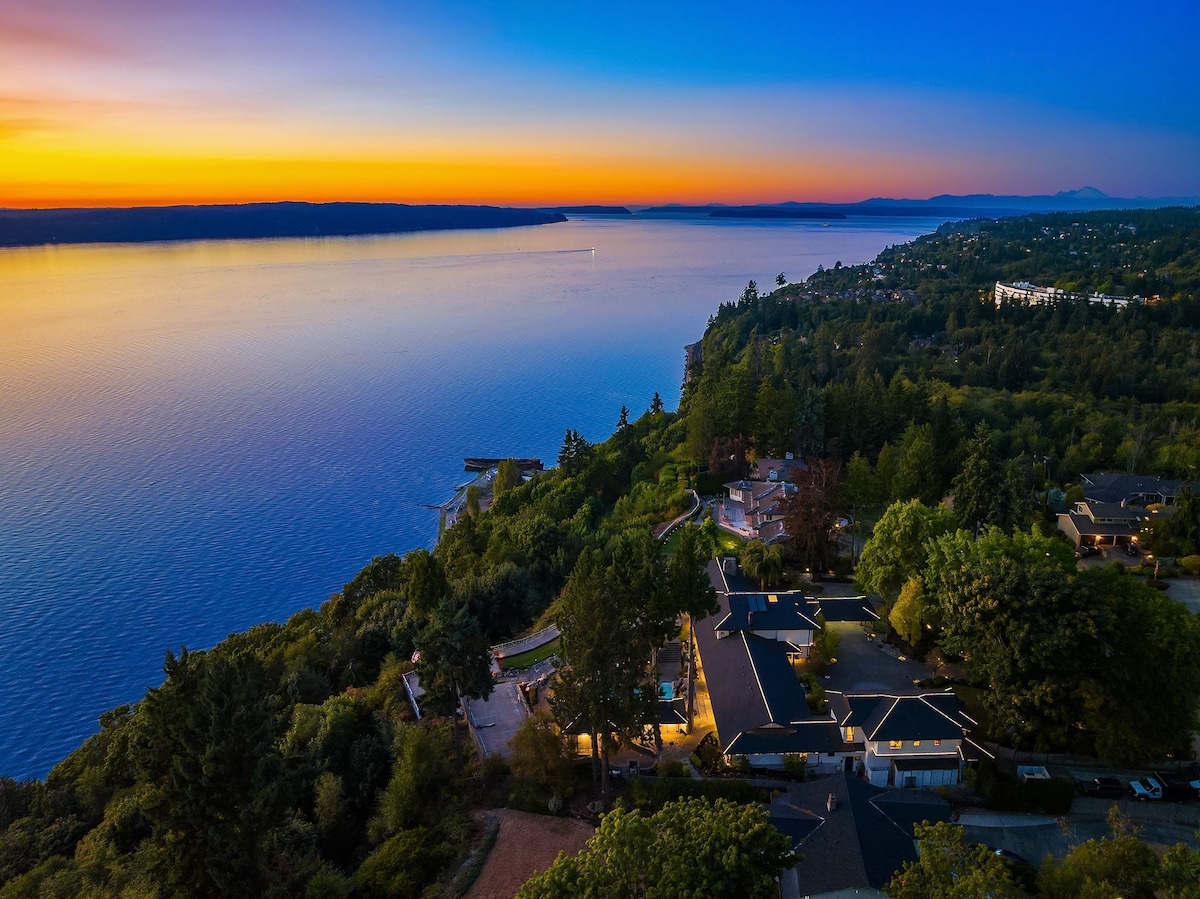 Luxury ocean/sunset view resort w/pool and spa