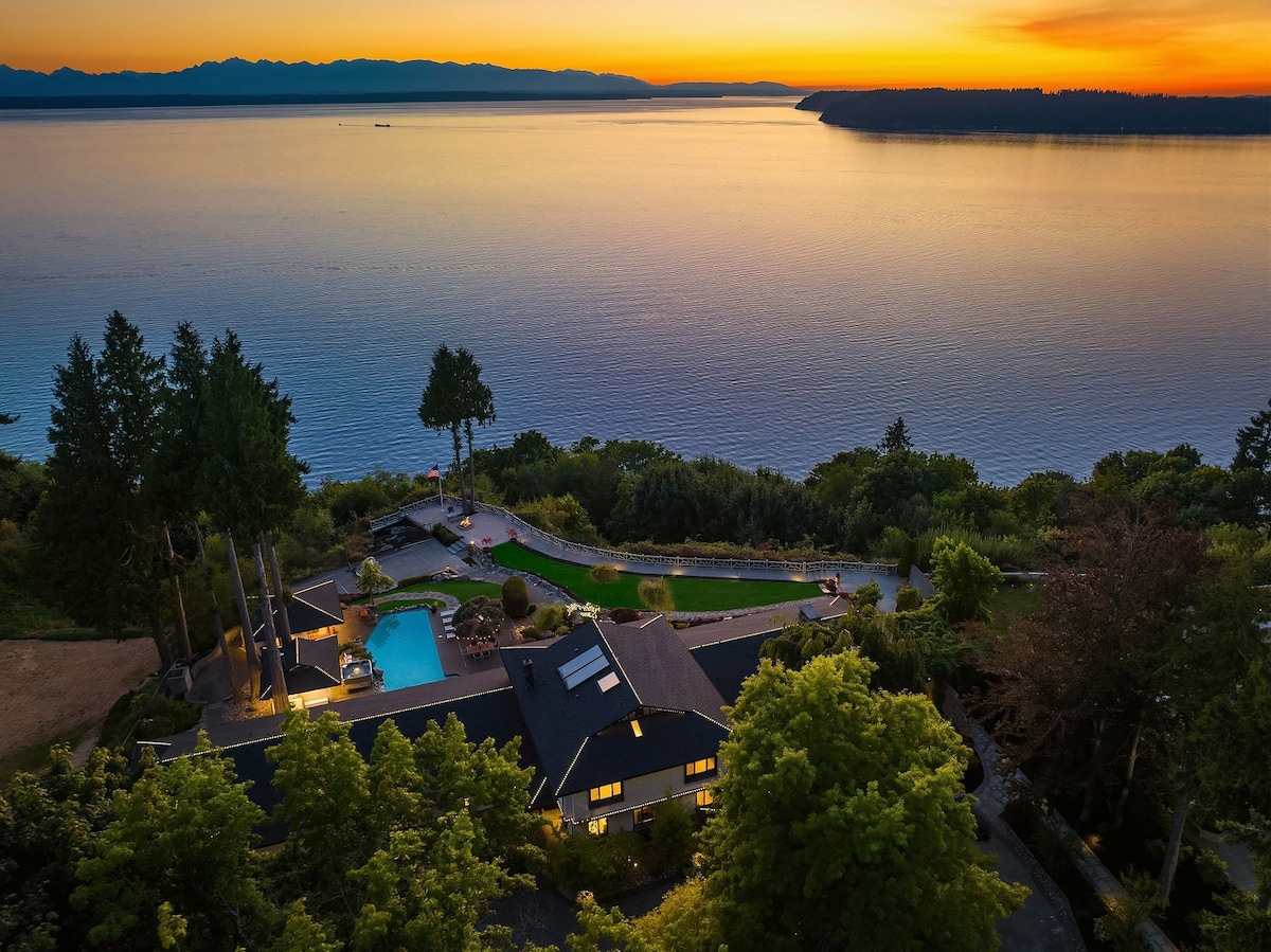 Luxury ocean/sunset view resort w/pool and spa