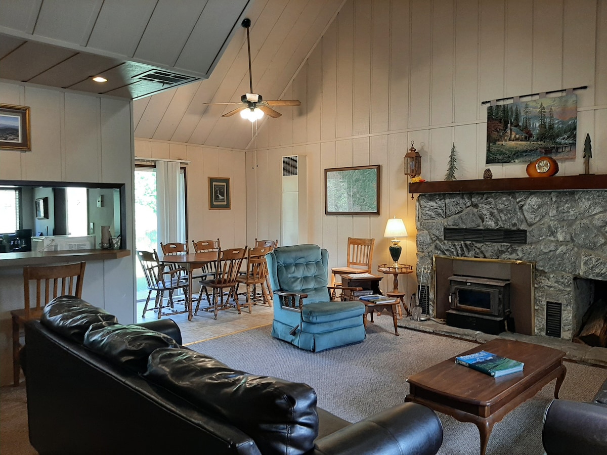 Ponderosa Cabin at Camp Sierra, Near Shaver Lake