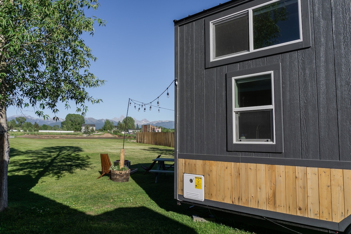 Luxury Tiny Home with Grand Teton Mountain Views!