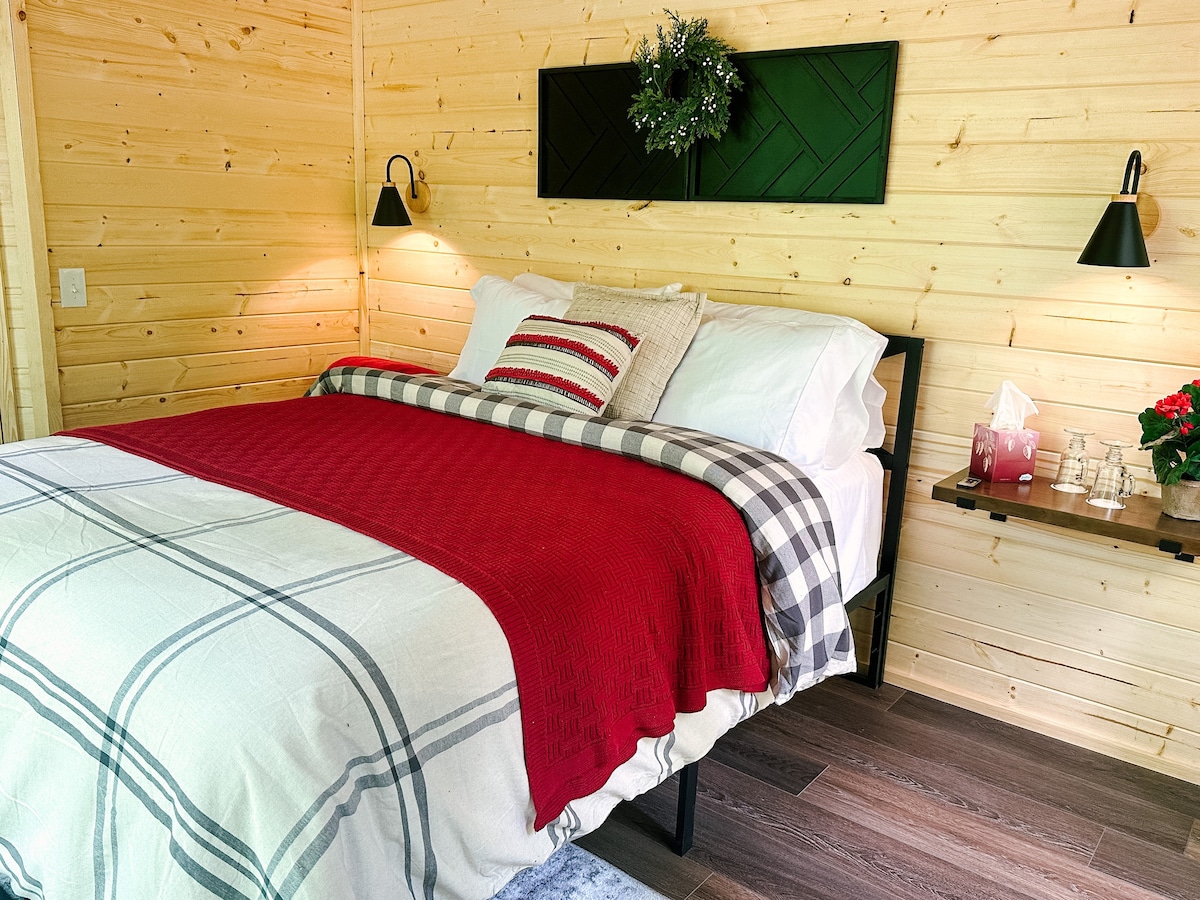 Cedar Creek Glamping Cabin #1 Addilee Springs