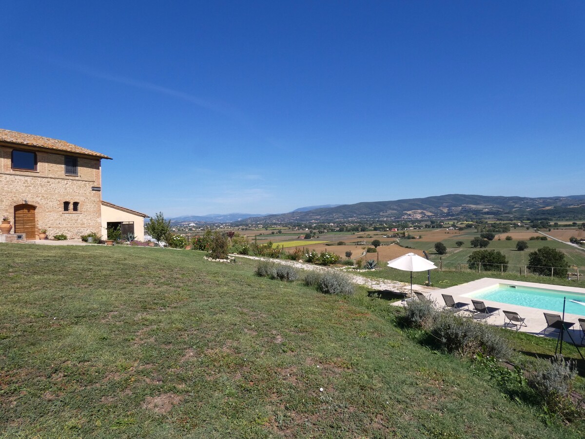 Escape to Umbria, Casale delle Star